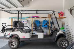 Casa De La Sea, Bright Coastal Retreat with Golf Cart, Bikes & Community Pool