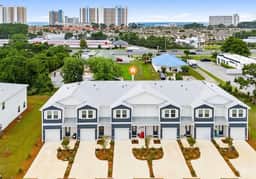 Charming and Serene Townhome in the heart of Panama City Beach
