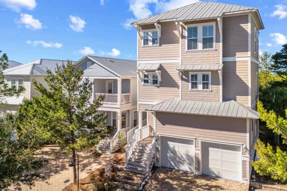 Casa De La Sea, Bright Coastal Retreat with Golf Cart, Bikes & Community Pool - Image 1