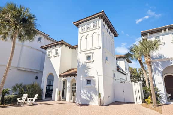 Skinny Love 30A Luxury Home w Heated Pool, Golf Cart, Bikes, Steps to Beach - Image 1
